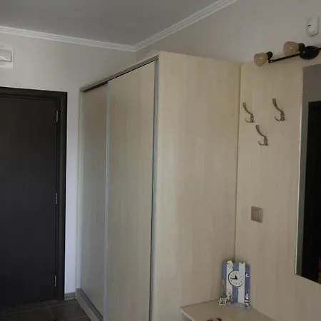 Dolphin Coast Luxuru Studio Apartment Sunny Beach